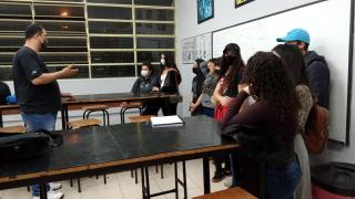 Visita dos alunos da EE EE Antonio Deffune